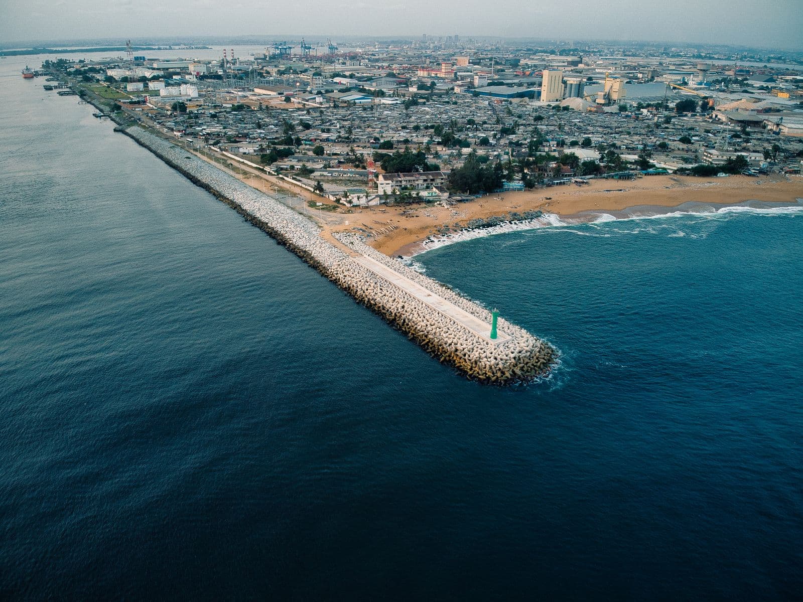 Le littoral d’Abidjan vu du ciel